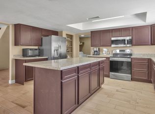 9826 N 50th Dr, Glendale, AZ 85302