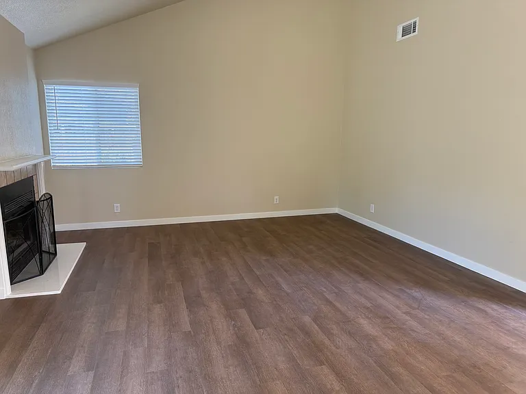 1819 Cape Cod Cir — Photo 7