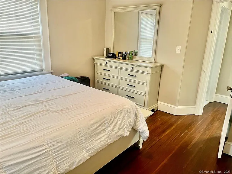 231 Nichols Ave — Photo 11