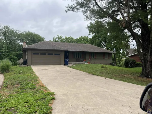 736 Delaware Dr, Ozawkie, KS 66070