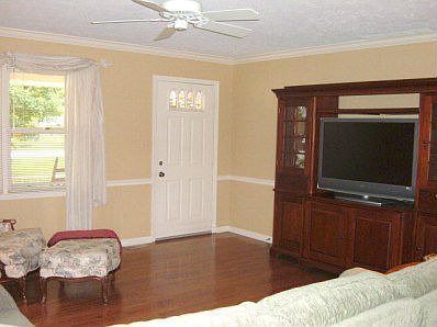2nd image of 2345 Eastland Dr