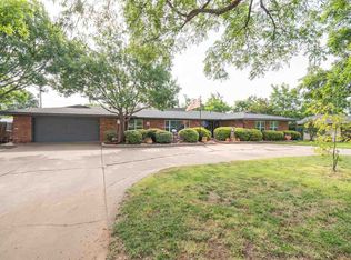307 NW 35th St, Lawton, OK 73505
