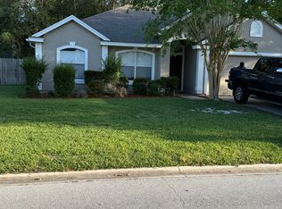 373 Maplewood Dr, Saint Johns, FL 32259