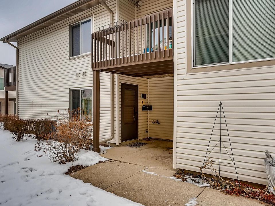 1st image of 1350 Kingsbury Dr Unit 3