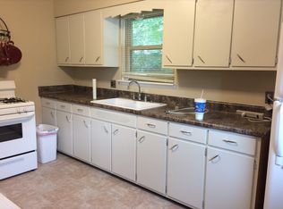 3202 Hickory Grv, New Albany, IN 47150