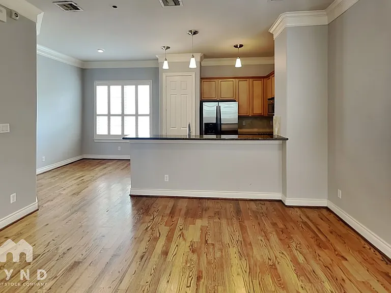 1609 Summer St — Photo 4