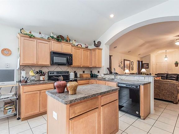 5th image of 1004 Concan Dr