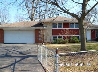 10911 Liberty Grove Dr, Willow Springs, IL 60480