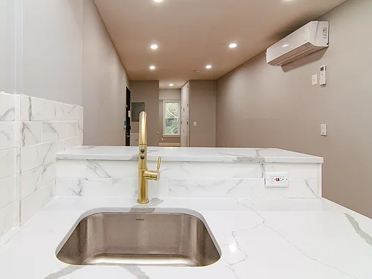 Rented by Compass | media 4