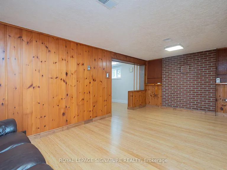 263 Hounslow Ave #BASEMENT — Photo 21