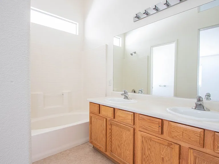 3747 Shadow Tree St — Photo 11