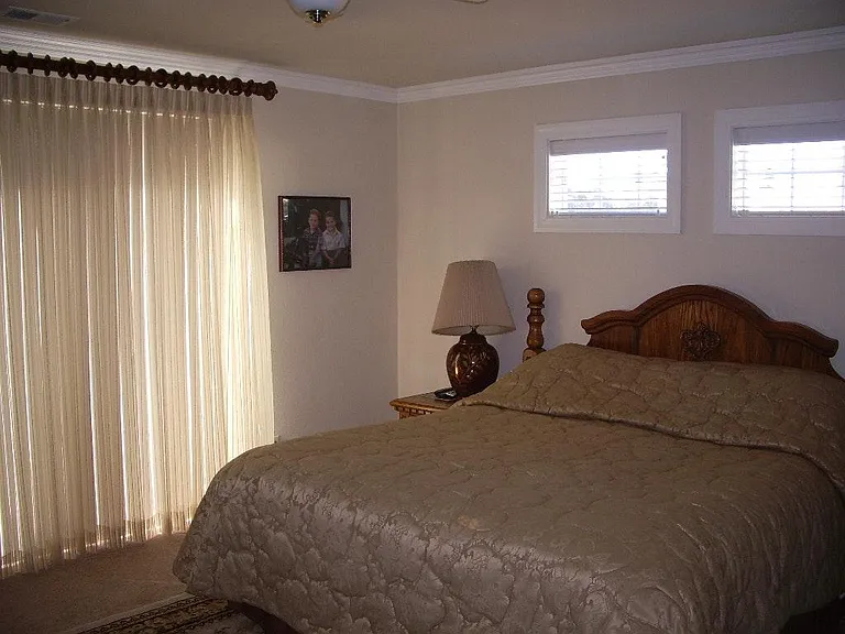 3012 Rosecrans St — Photo 8