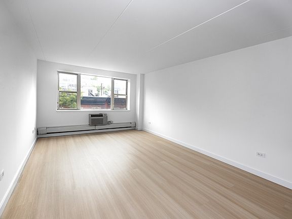 3rd image of 301 Elizabeth St #1005