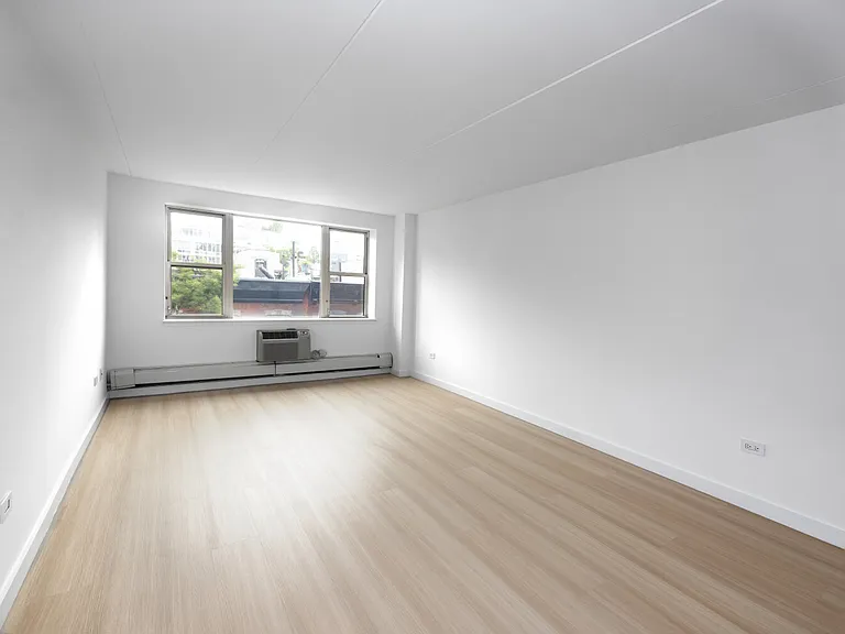 301 Elizabeth St #1005 — Photo 3