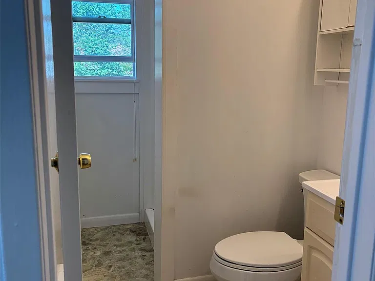 8 Locust St — Photo 11
