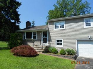 48 Jeanette Rd, Danbury, CT 06811