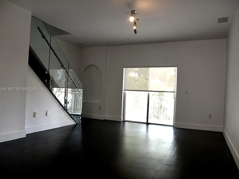 5670 NW 116th Ave #216 — Photo 5