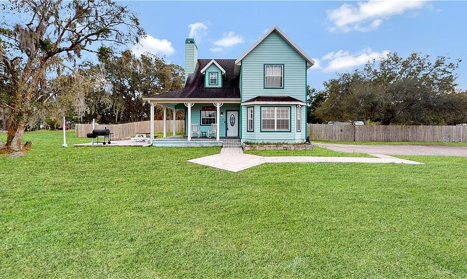 1st image of 1944 Grove Ct