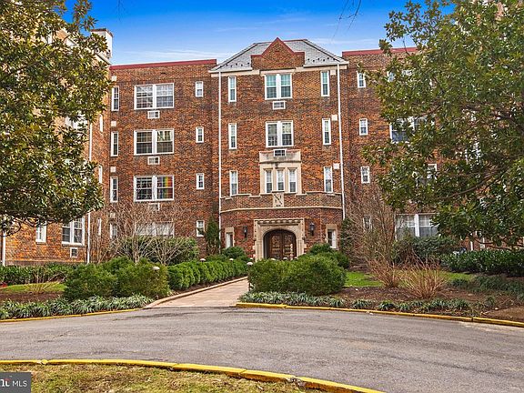 2nd image of 3051 Idaho Ave NW APT 311