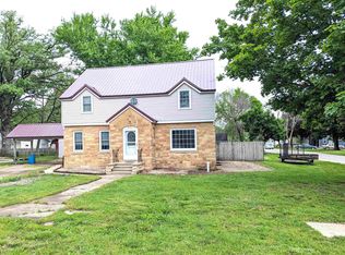 601 Main St, Elma, IA 50628