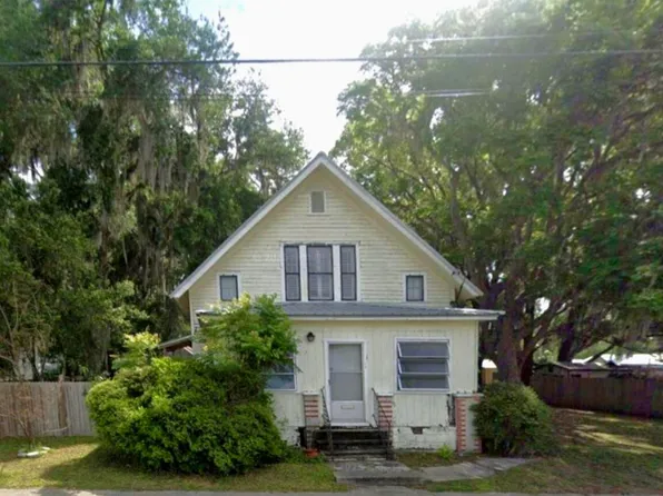 216 N SUMMIT Street, Crescent City, FL 32112