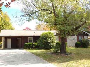 110 Henry St, Warner Robins, GA 31088