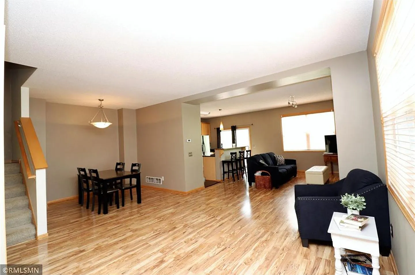 Spacious 4-Bedroom Townhome in Prior Lake for $2,850/month! — Photo 4