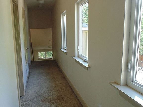 5th image of 4406-B Bennett Ave