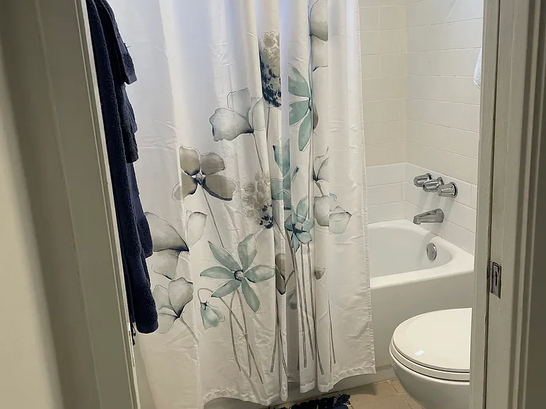 364 Freeman Ave #2 — Photo 10