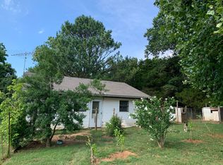 7484 W Jefferson St, Seligman, MO 65745