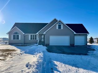 6180 Yellow Rose Ln, Kearney, NE 68845
