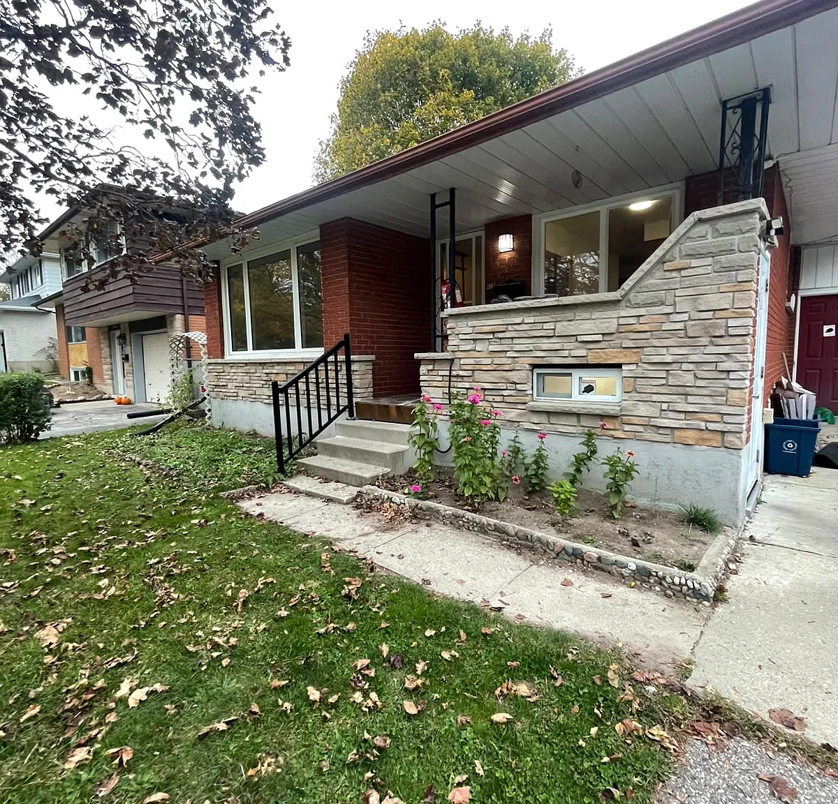 3 bed, 1100 sqft, $2,200 — Photo 1