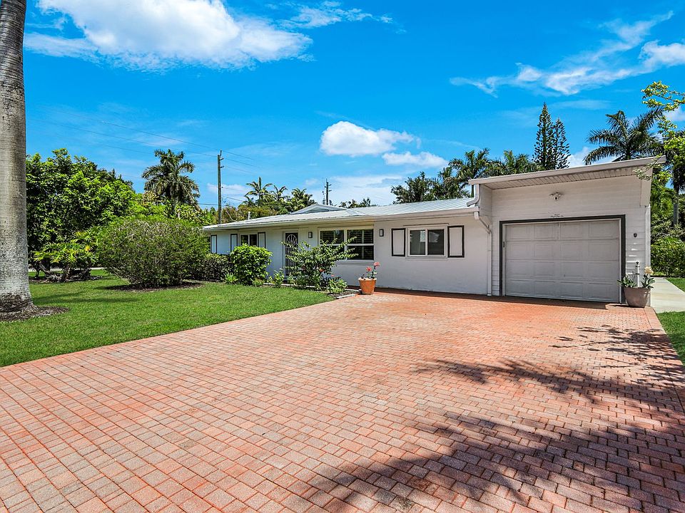 1st image of 1015 Royal Palm Dr