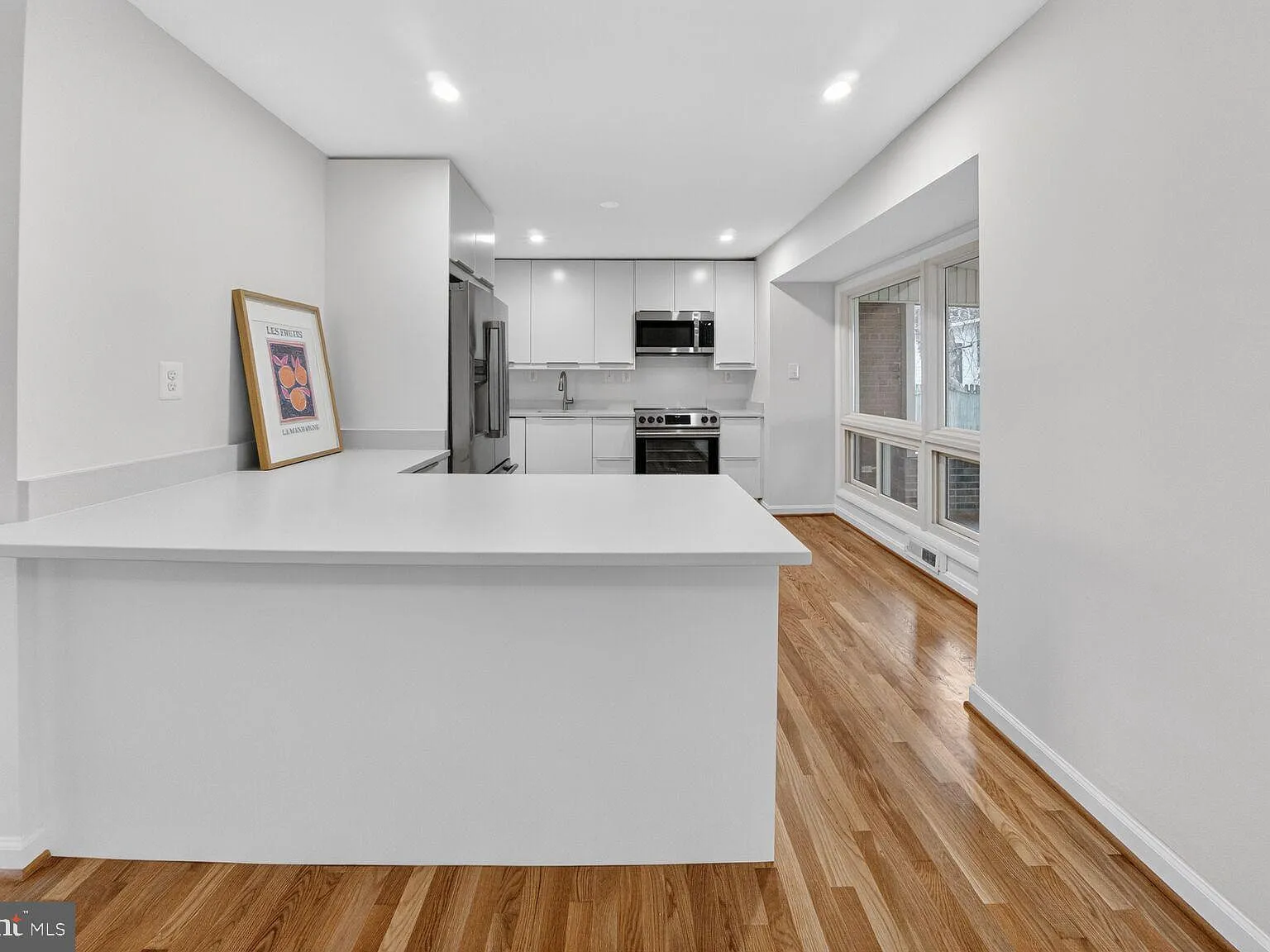 4 bed, 3.0 bath, 2535 sqft, $5,100 — Photo 3