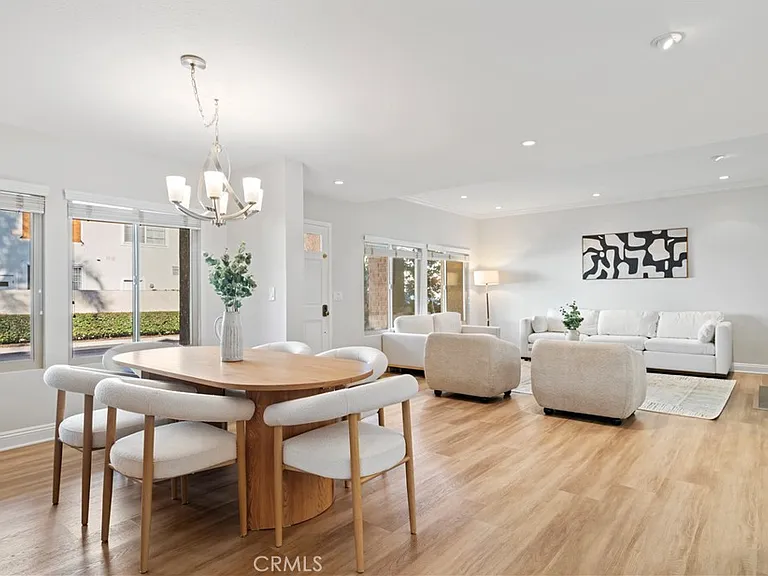 478 E Yale Loop — Photo 10