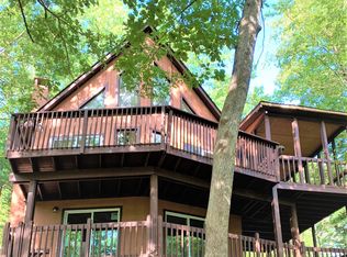 125 Edinburgh Rd, Bushkill, PA 18324