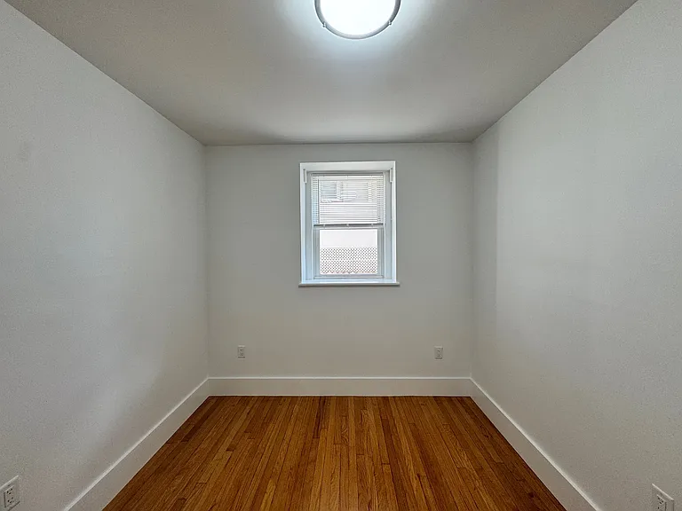 475 Highland Ave #8 — Photo 5