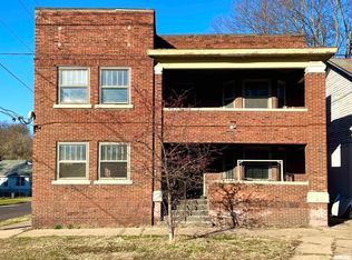 919 W 3rd St, Peoria, IL 61605