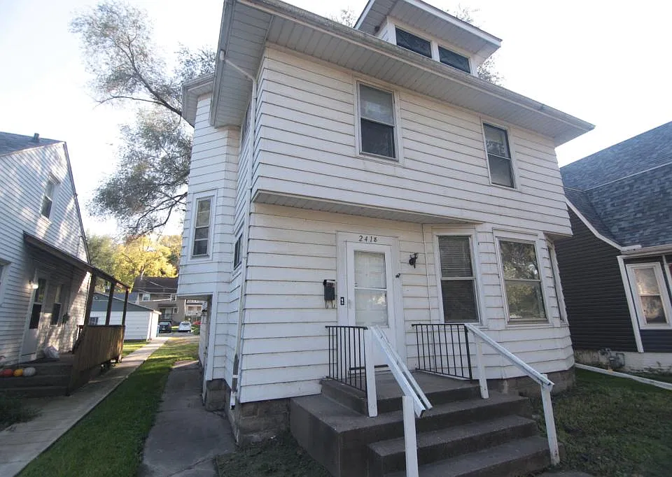 2418 6th Ave