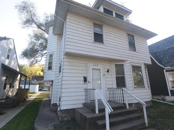 2418 6th Ave, Moline, IL 61265