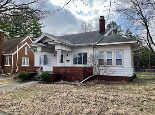 1225 E Jefferson St, Bloomington, IL 61701