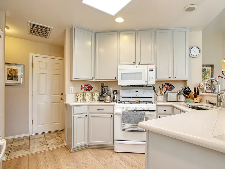 1770 Baden Ave — Photo 3