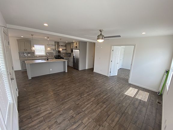 4th image of 1300 Whitetail Ave #221