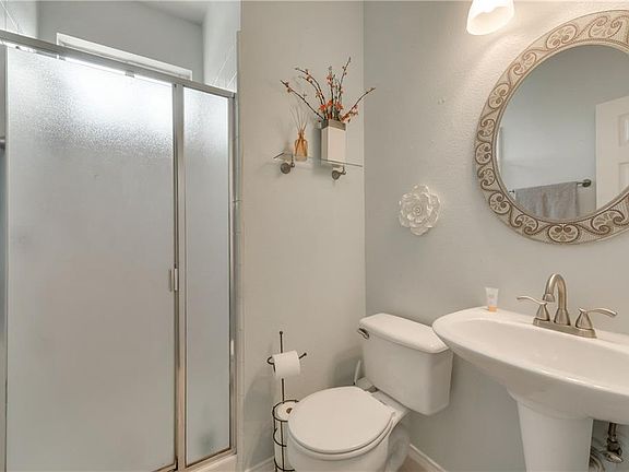 5th image of 1508 Hickory Bend Dr