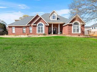 113 Erin Way, Warner Robins, GA