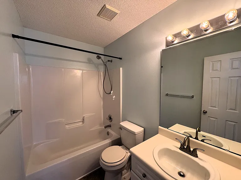 852 Dunwoody Pl — Photo 14