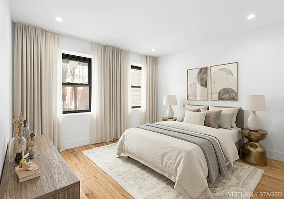 Bedroom, photo 1