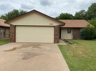 2905 Liberty Ln, Enid, OK 73703