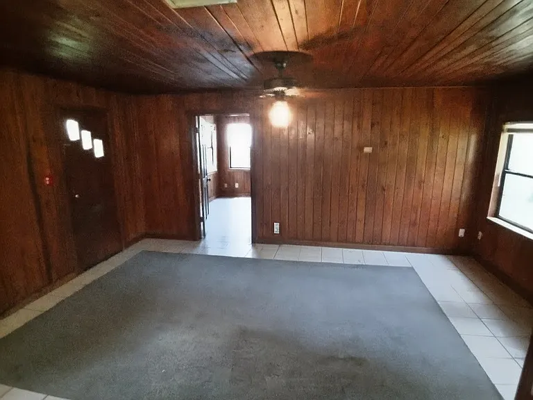 1775 NW 28th Pl — Photo 3