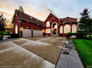 57320 Stonebriar Dr, Washington, MI